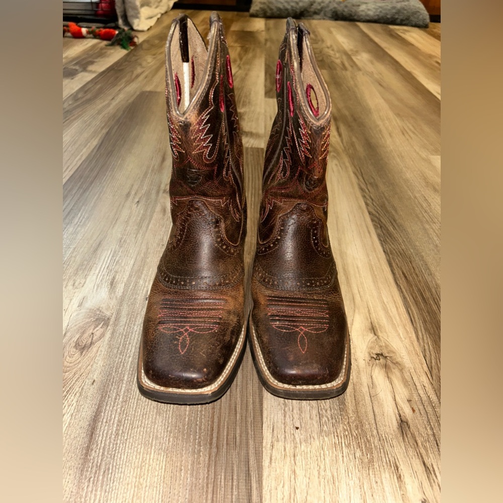 Ariat boots size 4.5